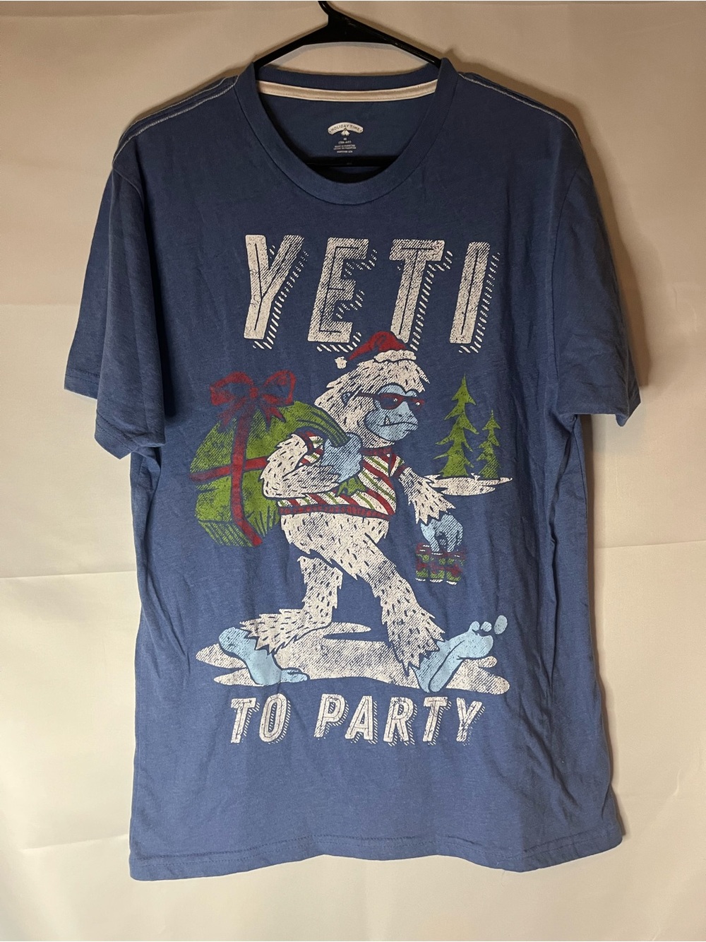Holiday Time Blue Yeti 'To Party' Graphic Short Sleeve Tee